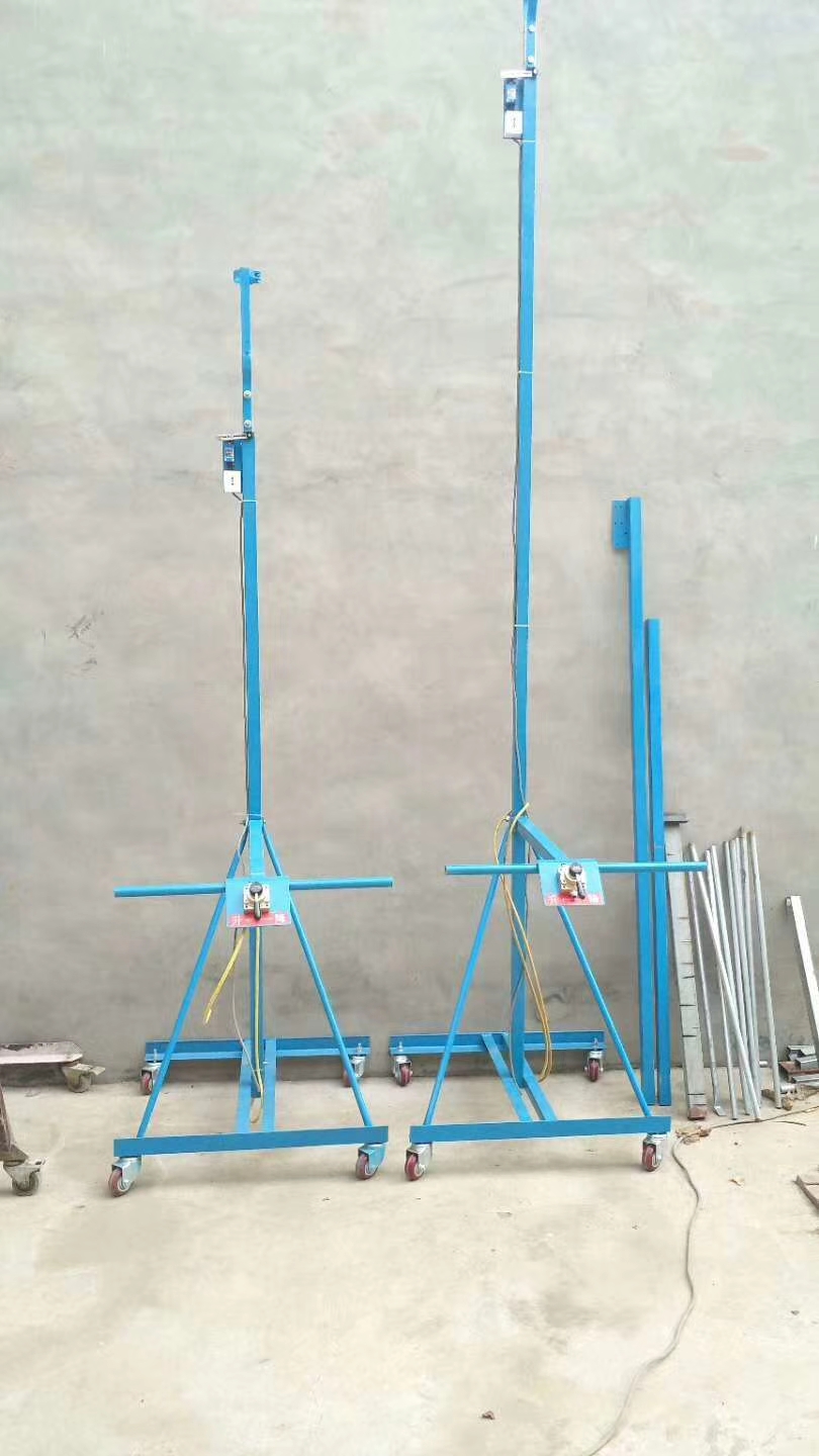 气动伸缩打孔器