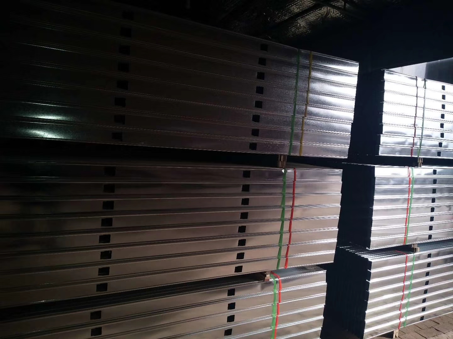 圣达飞轻钢龙骨库存