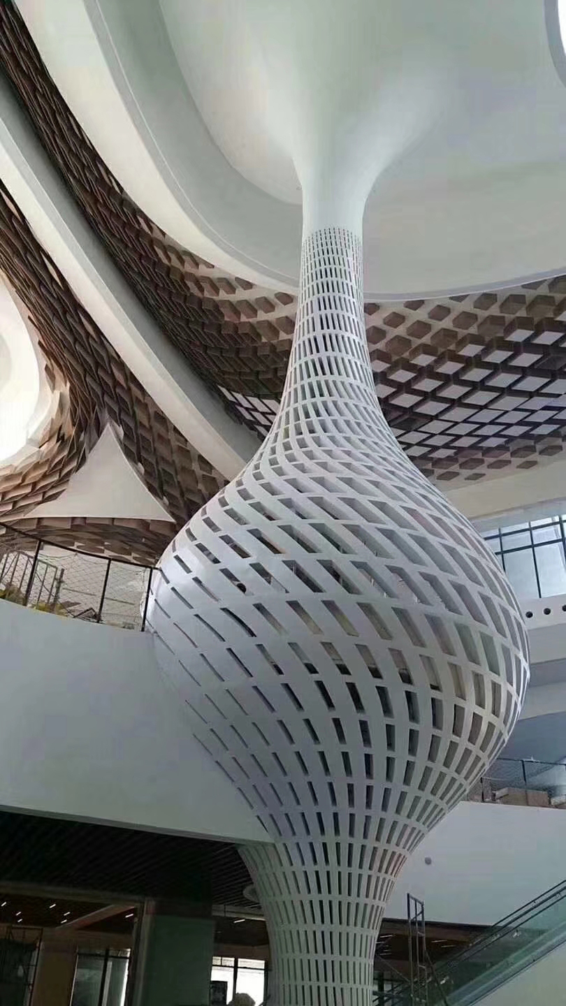 双曲铝单板花瓶